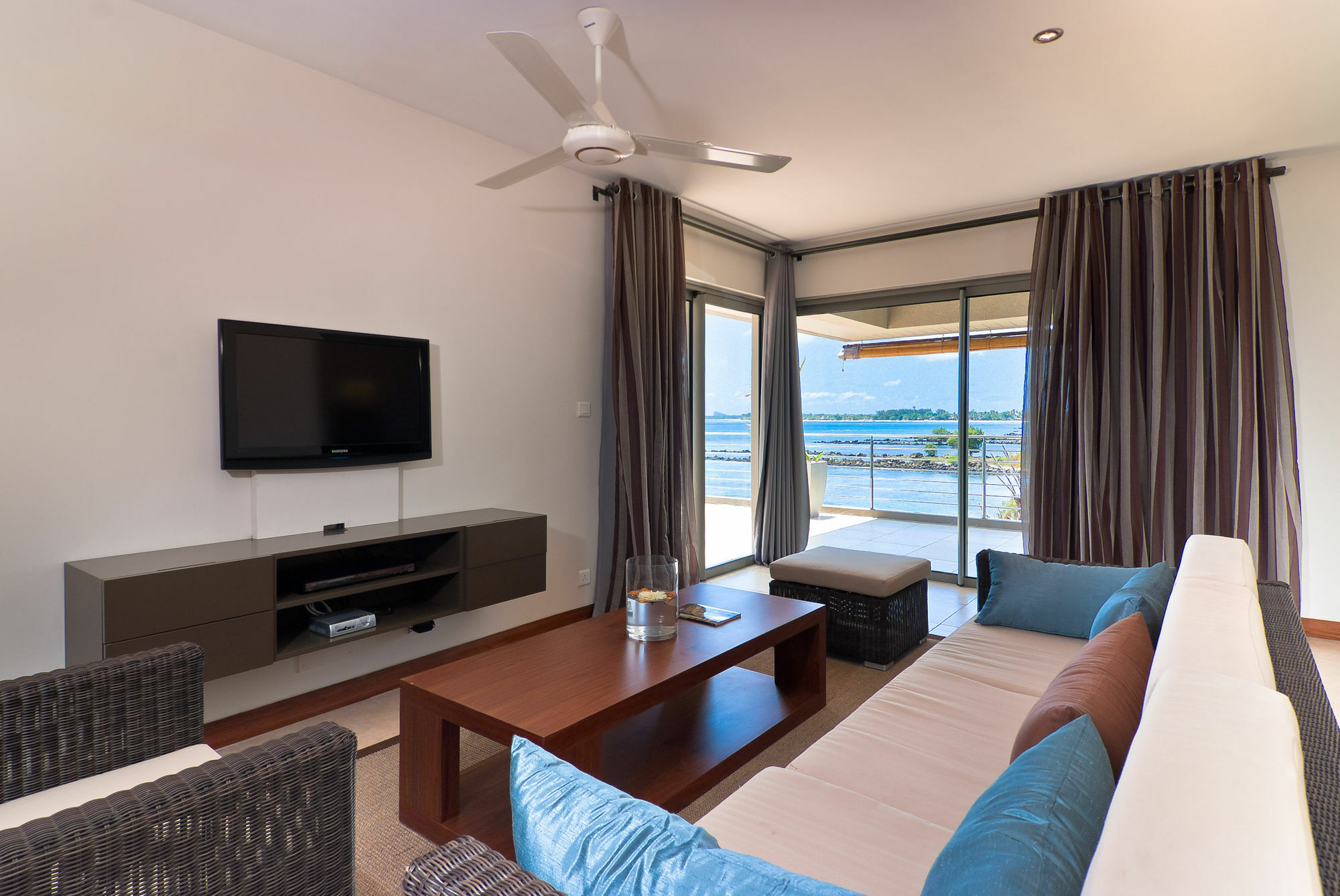 Bon Azur Beachfront Suites & Penthouses With Lov Trou aux Biches Luaran gambar