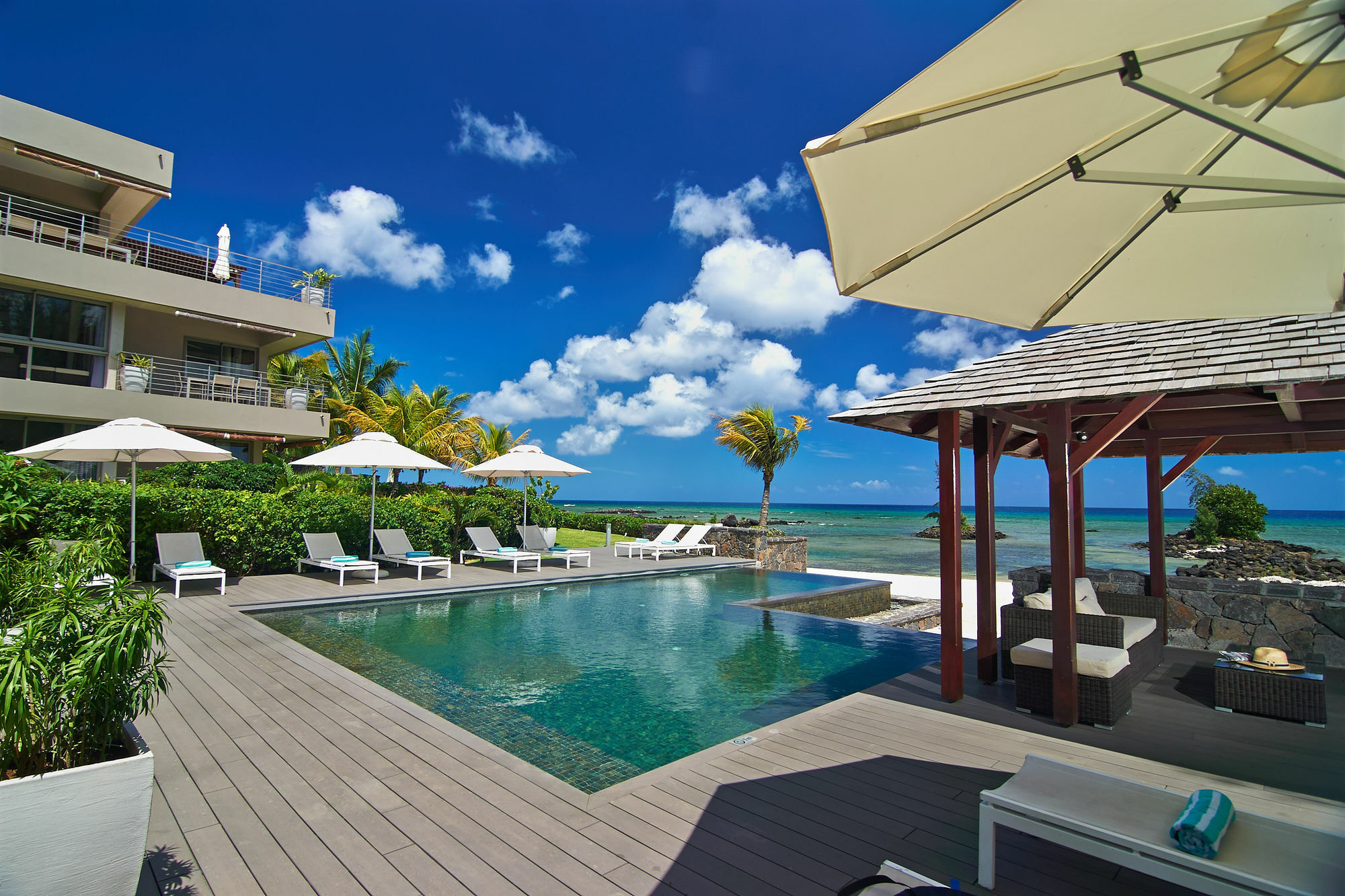 Bon Azur Beachfront Suites & Penthouses With Lov Trou aux Biches Luaran gambar